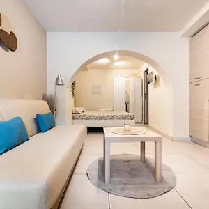 Casa vacanze La Grotticella, Aeroporto di Catania Fontana Rossa